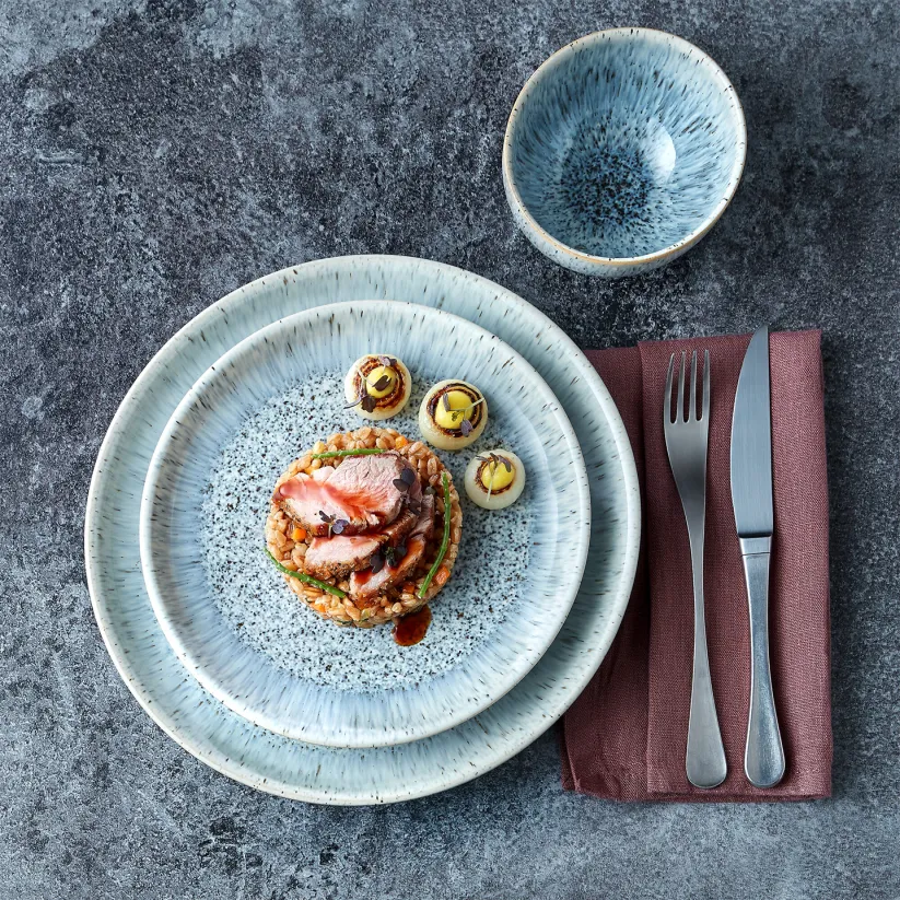 Denby Halo Speckle Medium Coupe Plate - Image 3