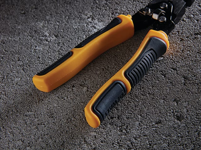 DeWalt Compound Action Long Nose Pliers - Image 6