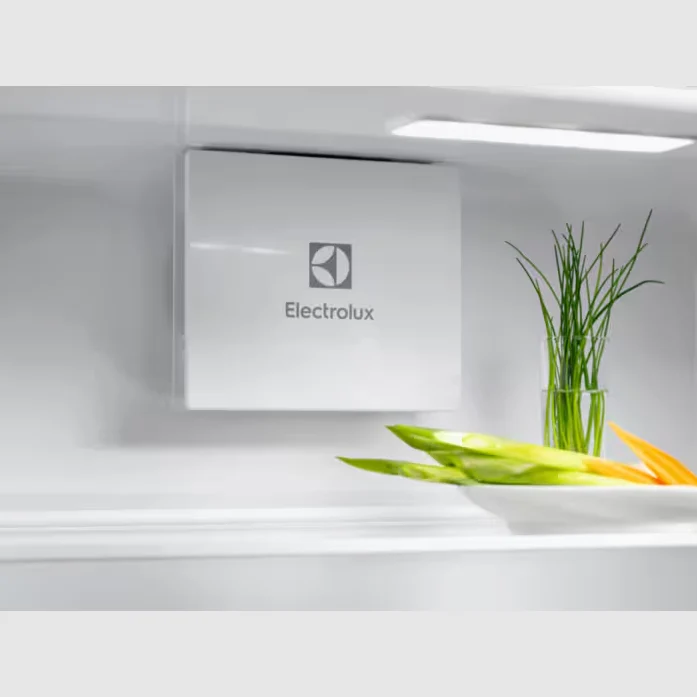 Electrolux Built-In Fridge A+ 178cm 310L - Larder | KRD6DE18C - Image 6