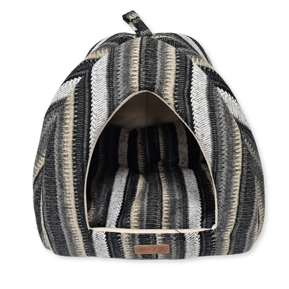 Hooded Raven Bed - Triangle - For Cats & Dogs - Image 2
