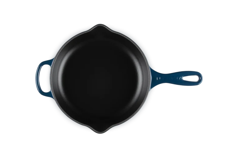 Le Creuset 23cm Signature Round Skillet Nuit - Image 4