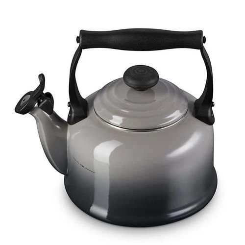 Le Creuset Traditional Kettle 2.Ltr Flint - Image 2