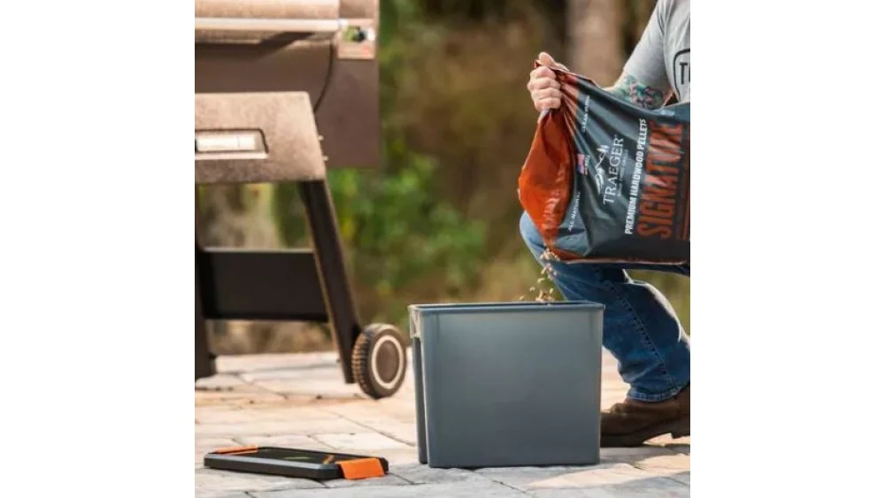 Traeger Staydry BBQ Pellet Bin & Lid - Image 4